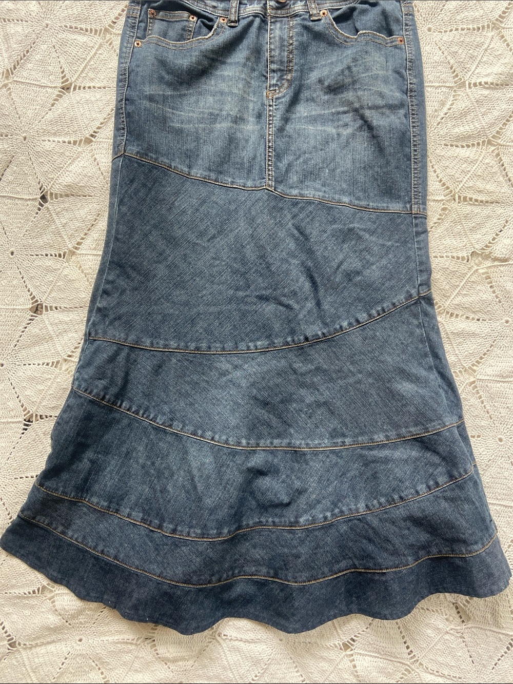 DKNY Vintage Y2k Denim Flared Tiered Maxi Skirt 4 - Picture 3 of 9